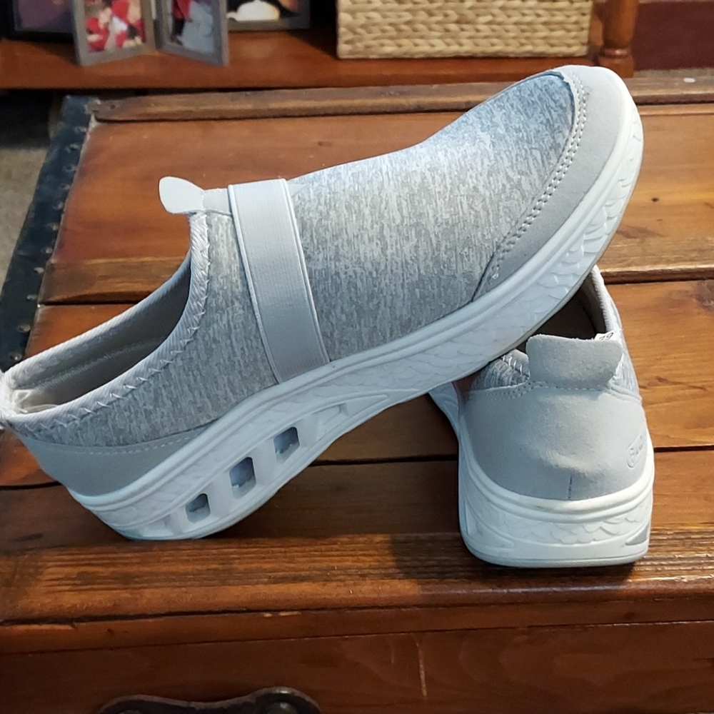 Womens Shoes
